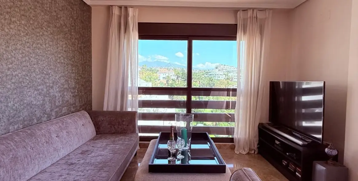 Venta de ático dúplex en Estepona 5