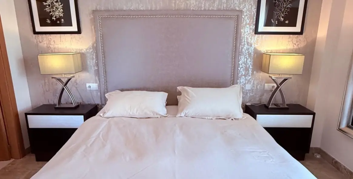 Venta de ático dúplex en Estepona 7