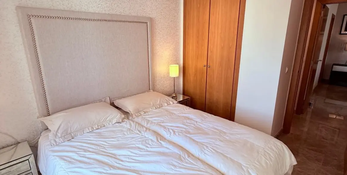 Venta de ático dúplex en Estepona 14