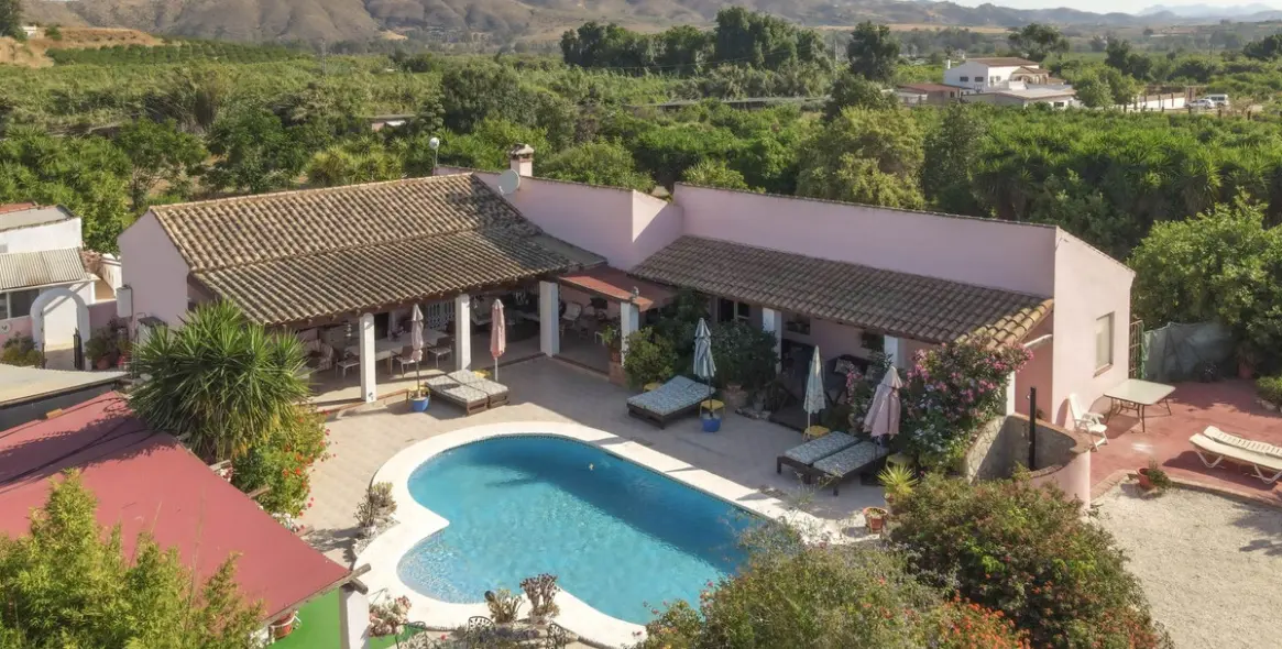 Venta de villa independiente en Cártama 1