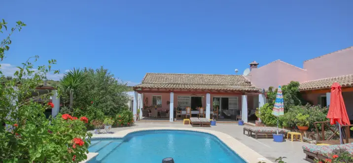 Sale of detached villa in Cártama 2