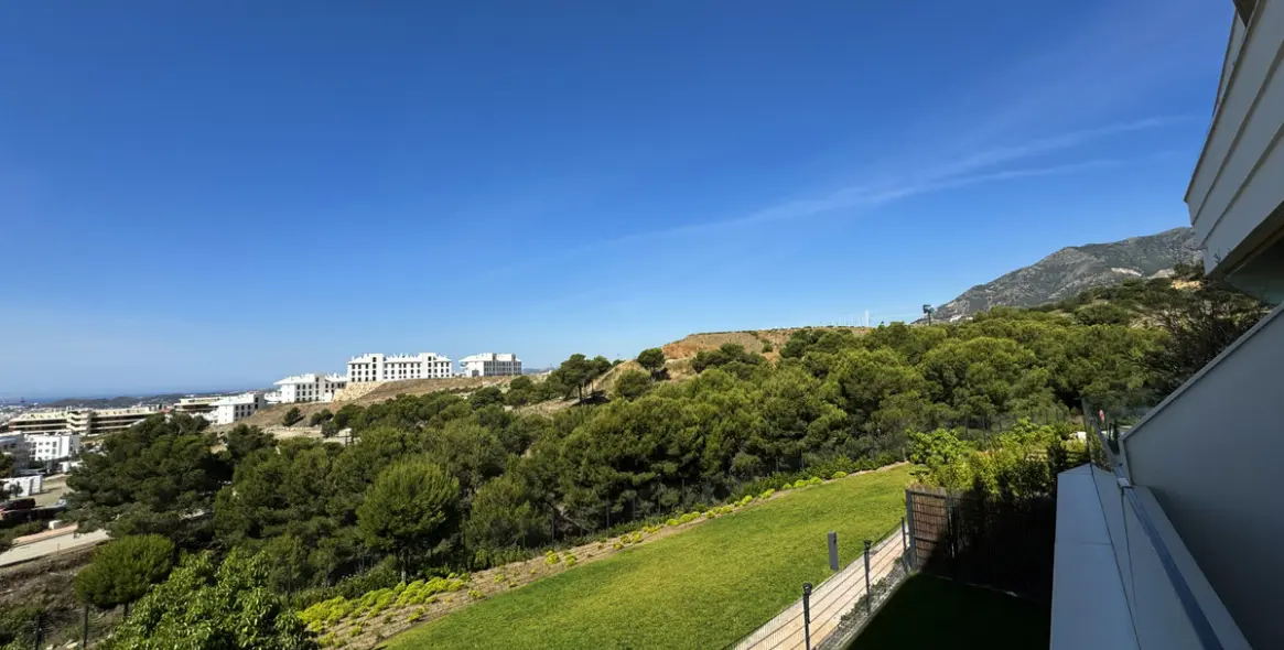 Venta de apartamento en planta media en Fuengirola 40