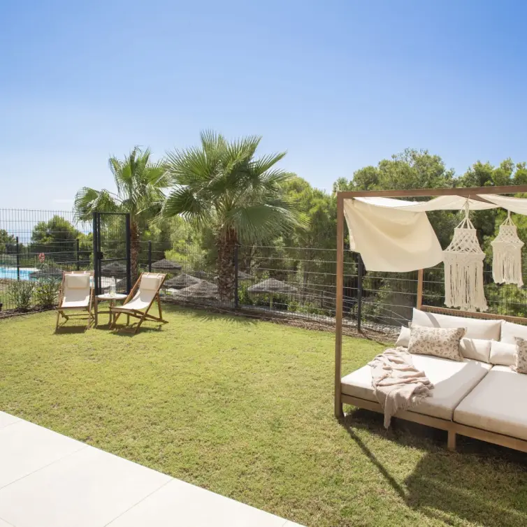 Sale of middle floor apartment in Fuengirola