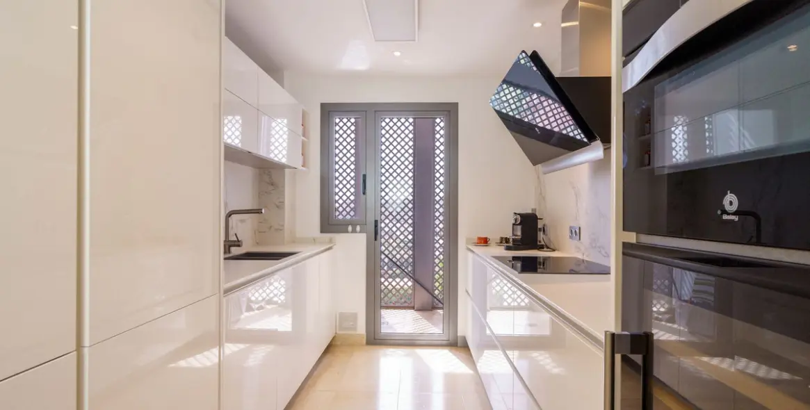 Продажа апартаментов на среднем этаже в Benahavís 15