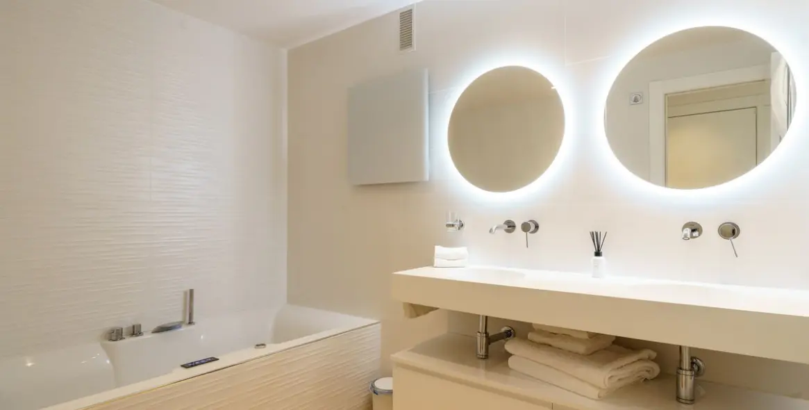 Sale of middle floor apartment in Benahavís 34