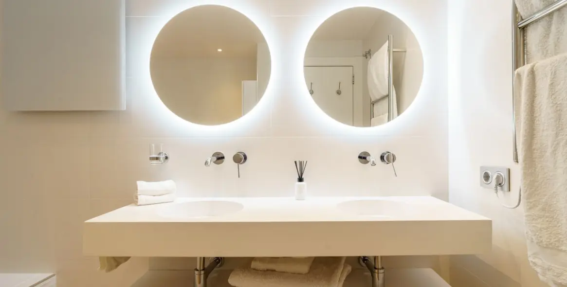 Sale of middle floor apartment in Benahavís 35