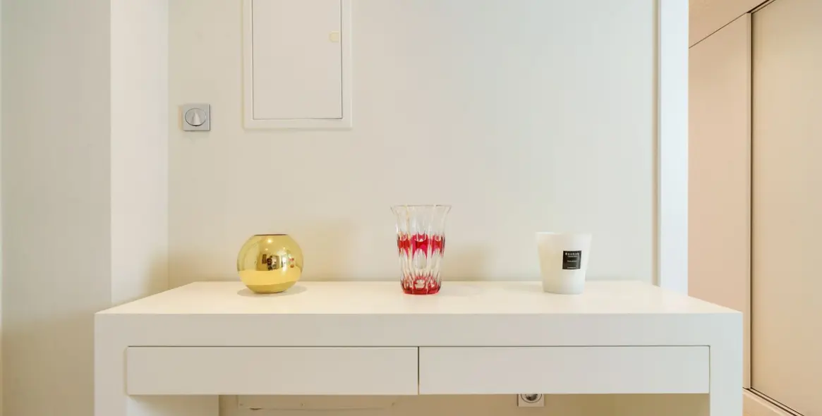 Sale of middle floor apartment in Benahavís 49