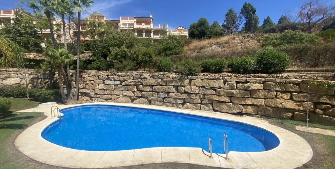 Продажа двухуровневого пентхауса в Torrequebrada 1