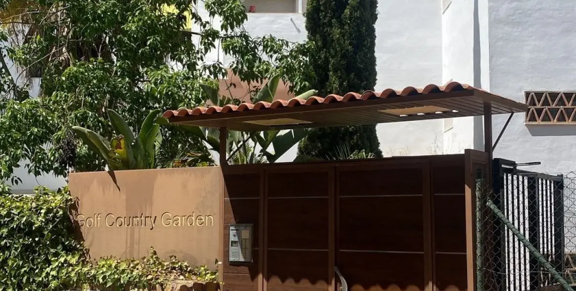 Продажа двухуровневого пентхауса в Torrequebrada 2