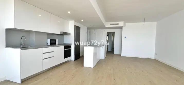 Middle floor apartment R5106505 4