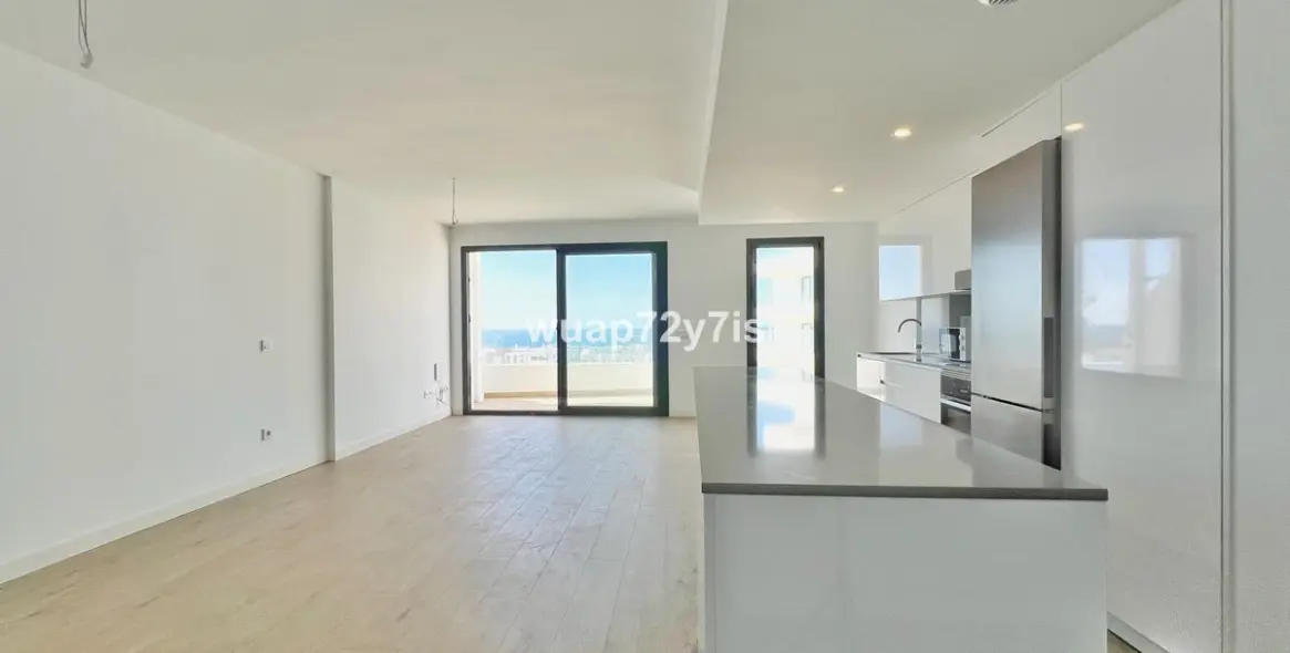 Sale of middle floor apartment in Estepona (district Estepona) 6