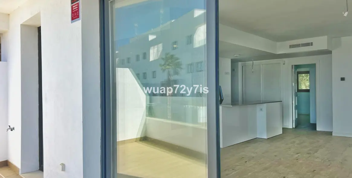 Sale of middle floor apartment in Estepona (district Estepona) 9