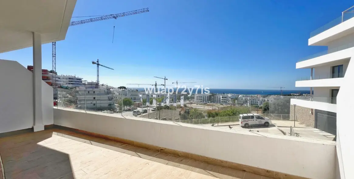 Sale of middle floor apartment in Estepona (district Estepona) 10