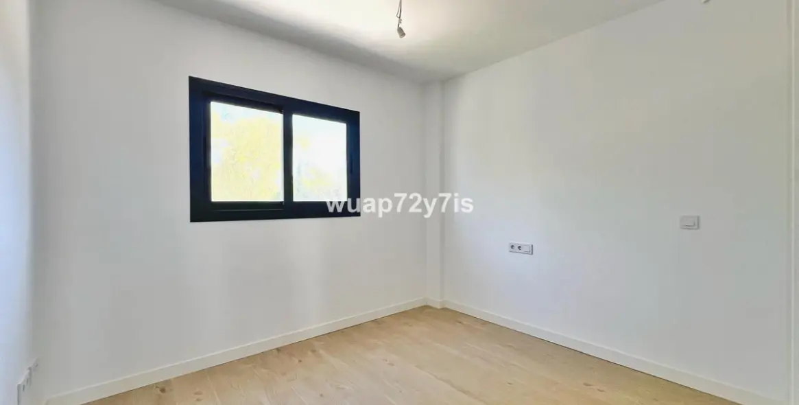 Продажа апартаментов на среднем этаже в Estepona 16