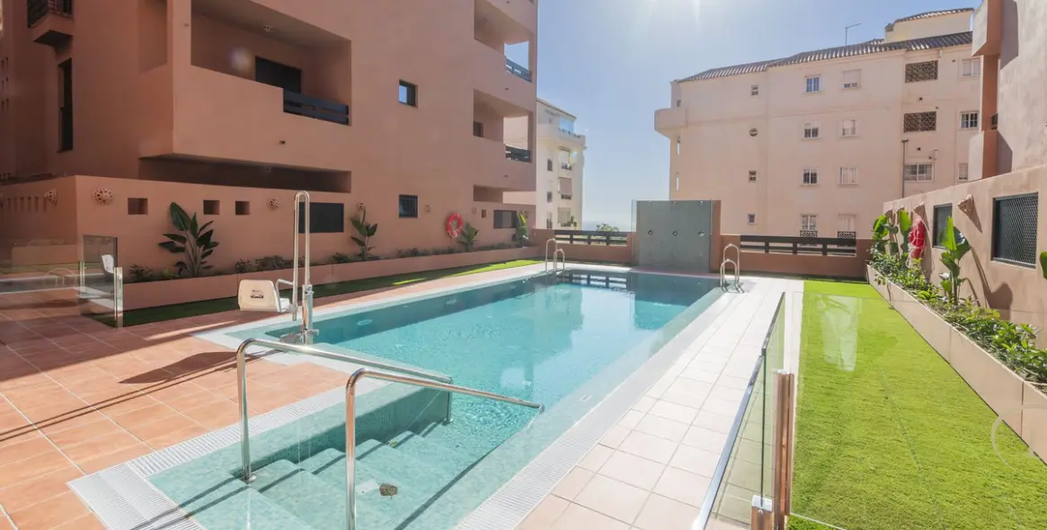 Продажа апартаментов на первом этаже в Benalmadena 1