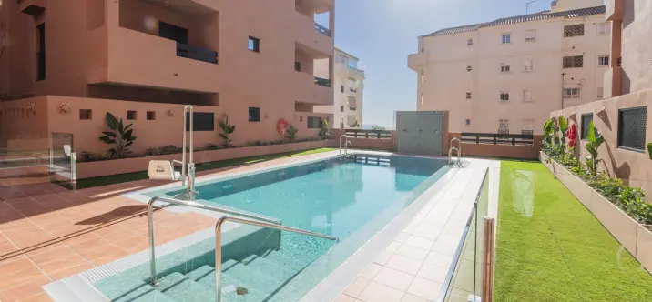 Продажа апартаментов на первом этаже в Benalmadena 0