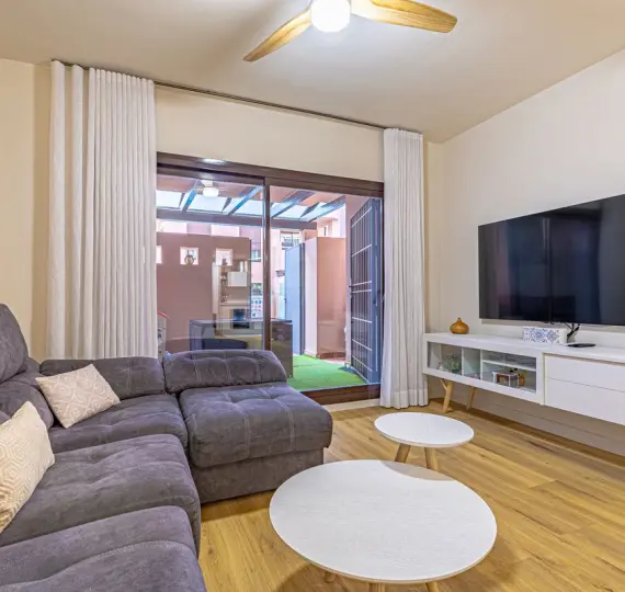 Продажа апартаментов на первом этаже в Benalmadena