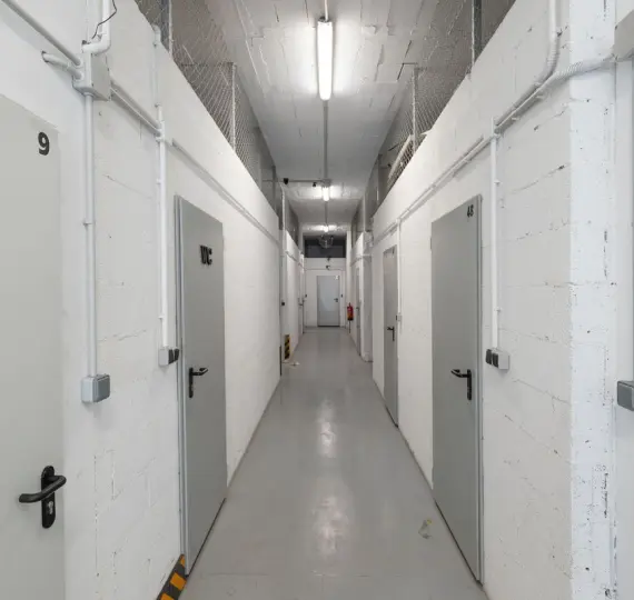 Storage room R4848325