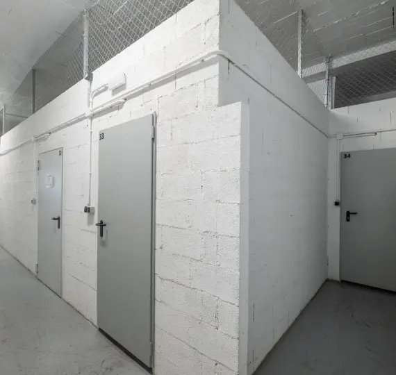 Storage room R4848325