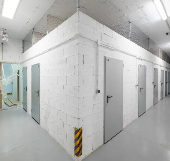 Storage room R4848325