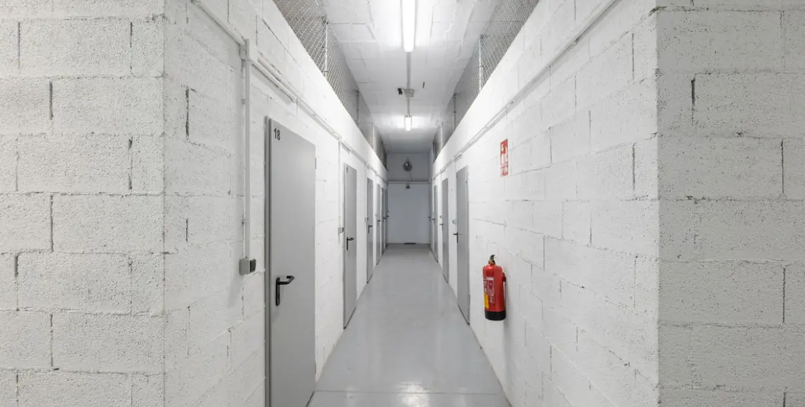 Sale of storage room in Marbella 7