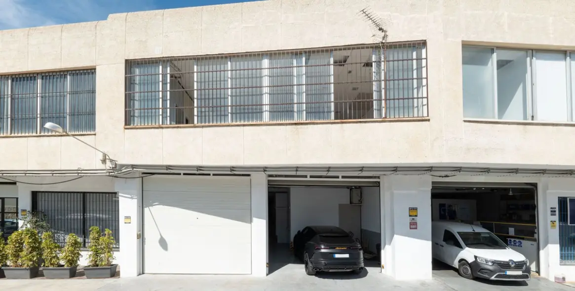 Sale of storage room in Marbella 24