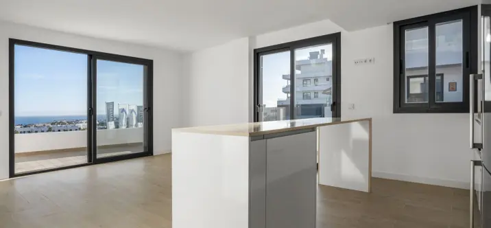 Middle floor apartment R5217565 0