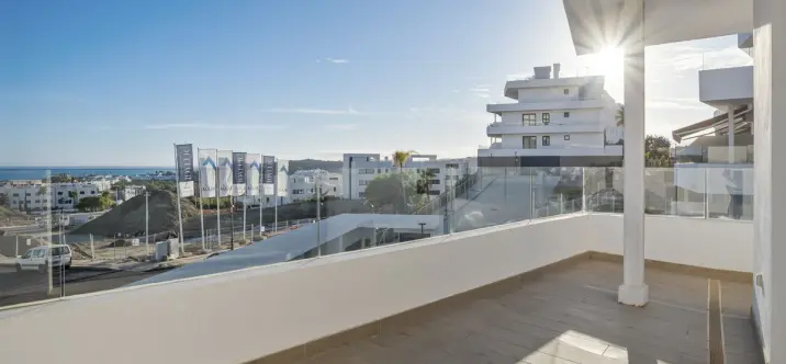 Middle floor apartment R5217565 1