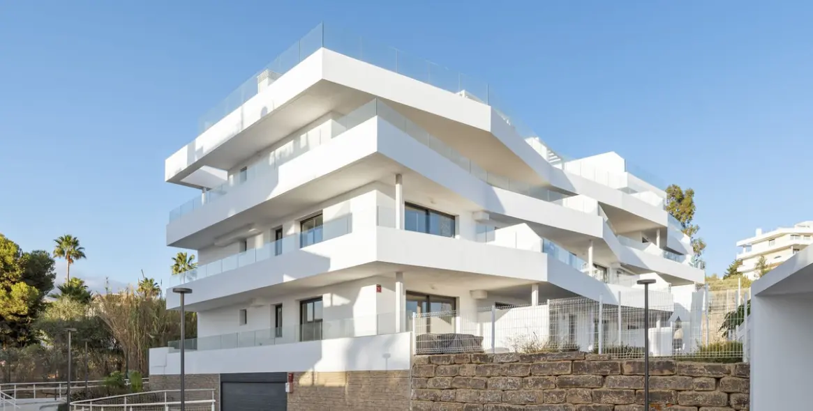 Sale of middle floor apartment in Estepona (district Estepona) 5