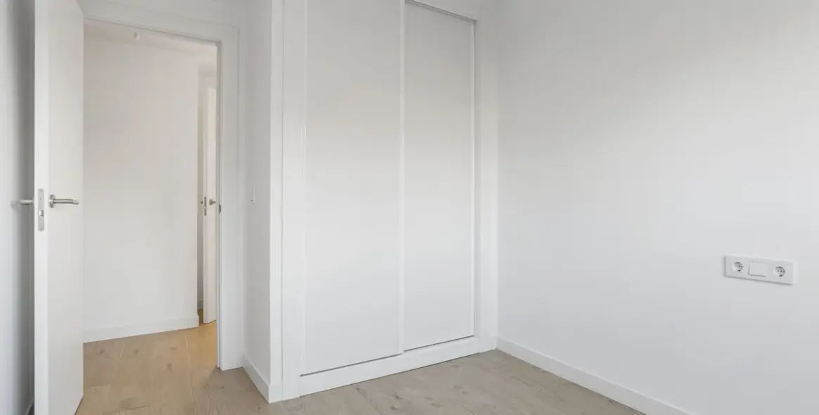 Продажа апартаментов на среднем этаже в Estepona 18