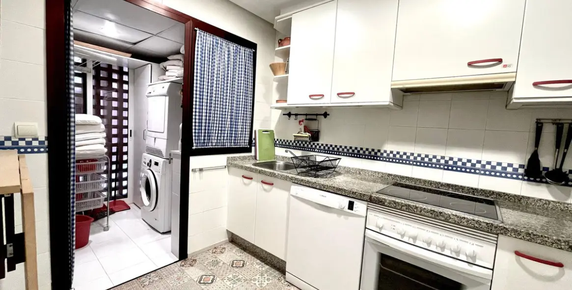 Sale of ground floor apartment in Los Monteros 2