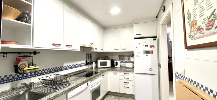 Sale of ground floor apartment in Los Monteros 3