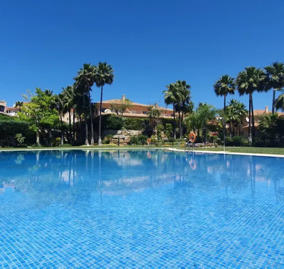 Продажа дома на две семьи в Riviera del Sol