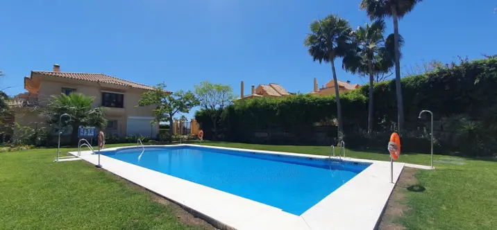 Продажа дома на две семьи в Riviera del Sol 1