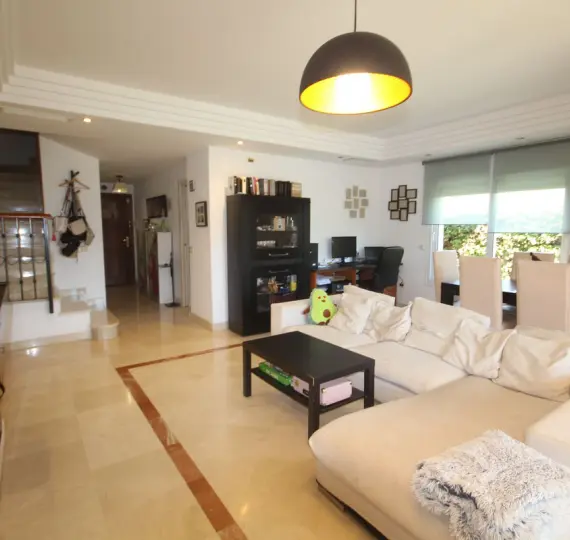 Продажа дома на две семьи в Riviera del Sol