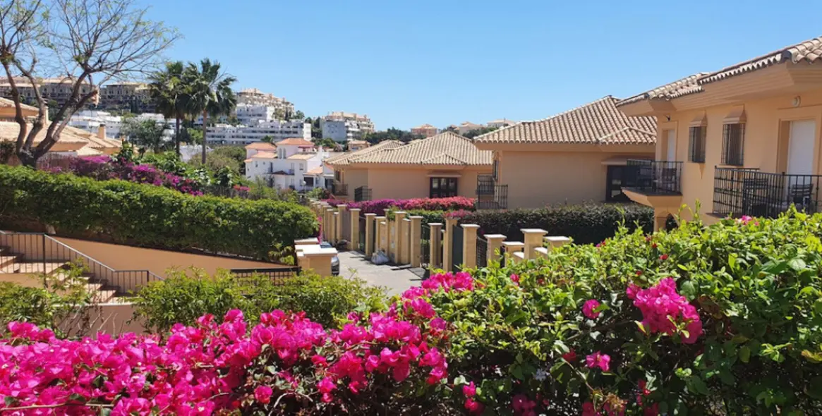 Продажа дома на две семьи в Riviera del Sol 11