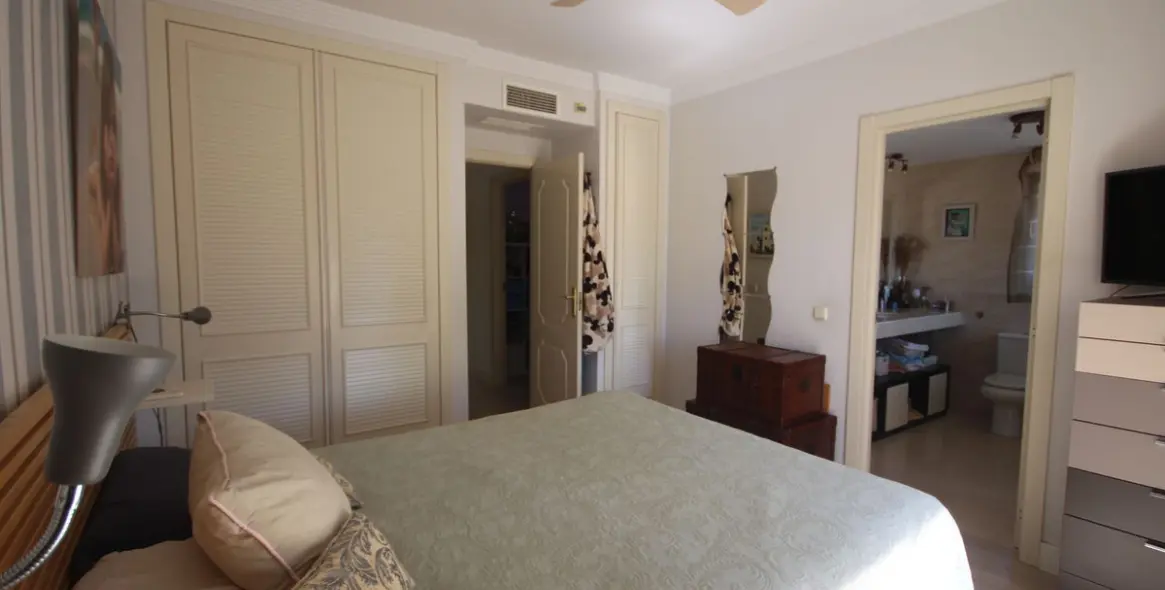 Продажа дома на две семьи в Riviera del Sol 20