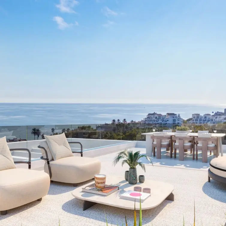 Продажа апартаментов на первом этаже в Estepona
