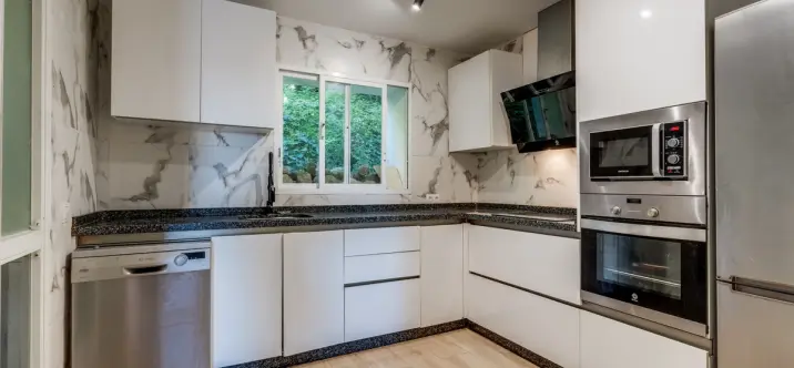 Sale of middle floor apartment in La Quinta 1