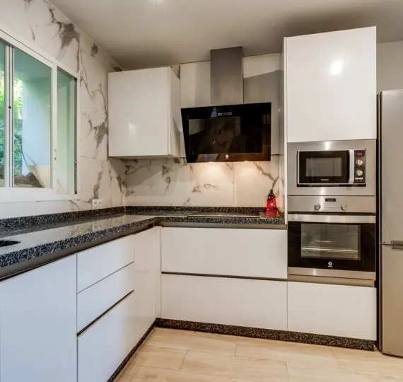 Sale of middle floor apartment in La Quinta