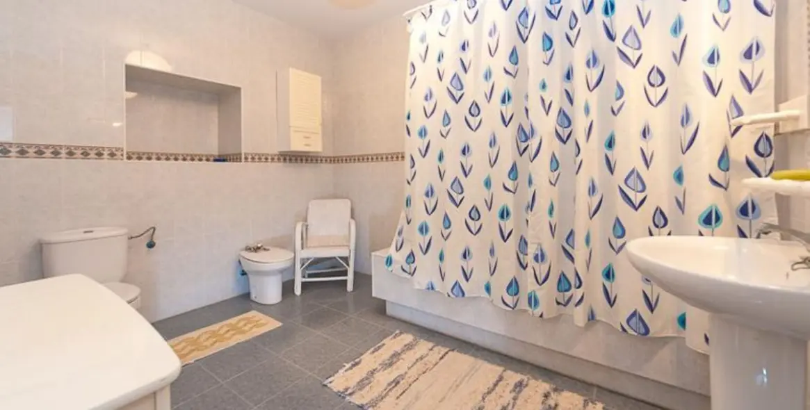 Sale of townhouse in Alora 14