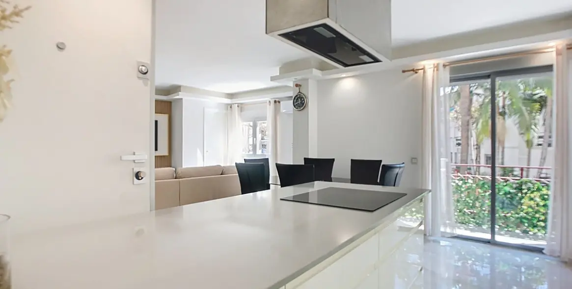 Продажа апартаментов на среднем этаже в Estepona (район Estepona) 3