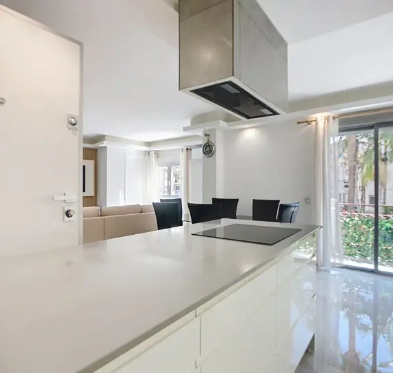 Middle floor apartment R5049817