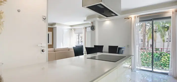 Middle floor apartment R5049817 2