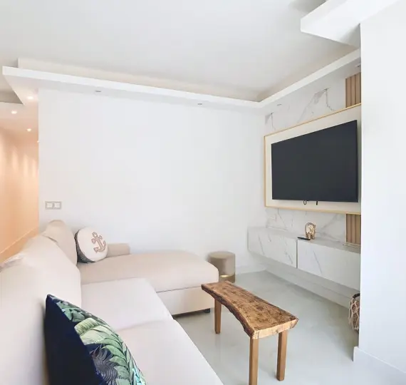 Middle floor apartment R5049817