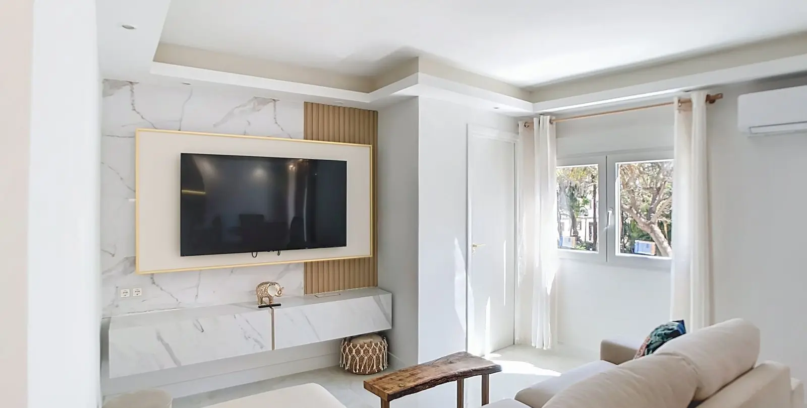 Venta de apartamento en planta media en Estepona 4