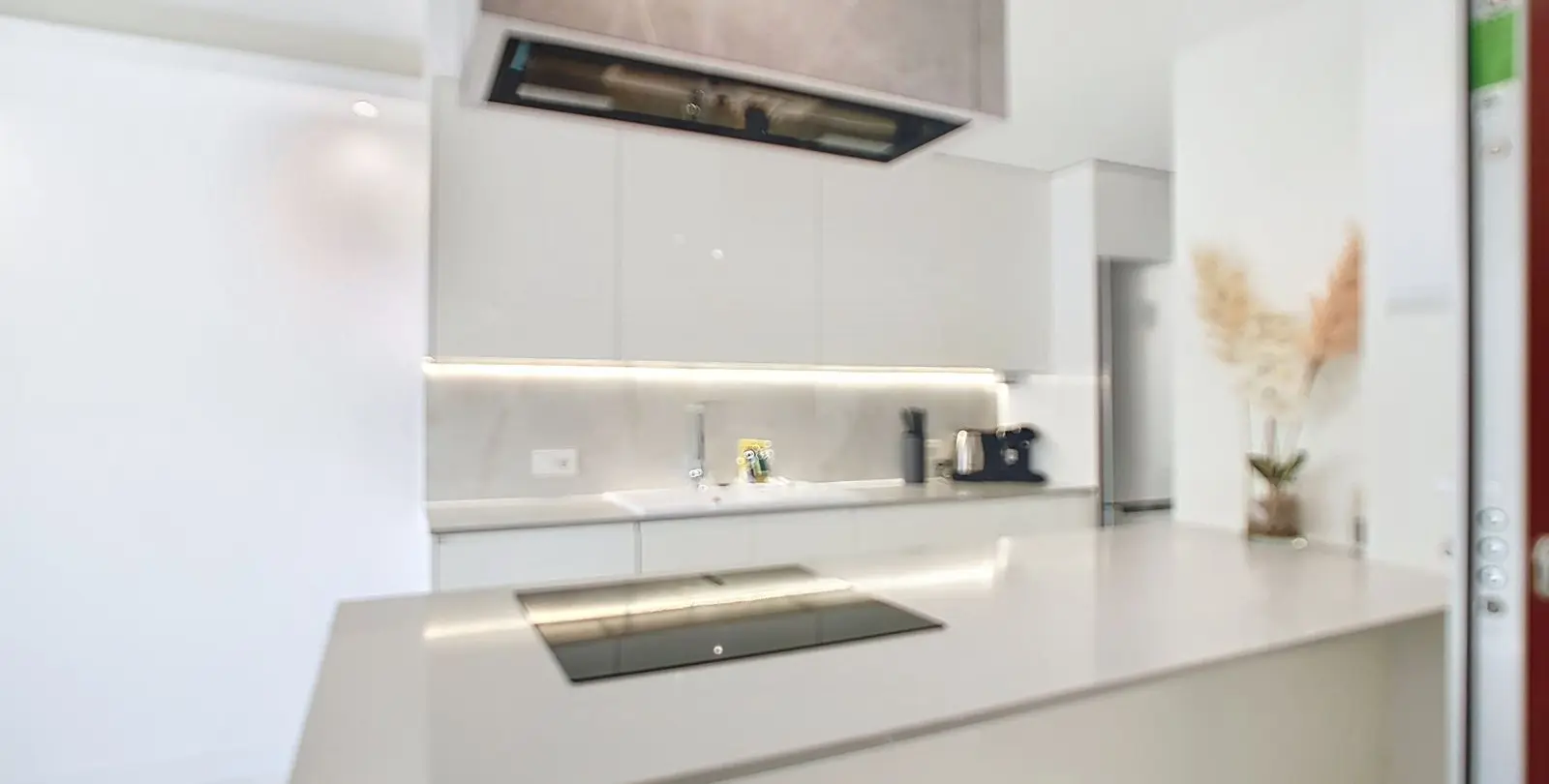 Venta de apartamento en planta media en Estepona 20