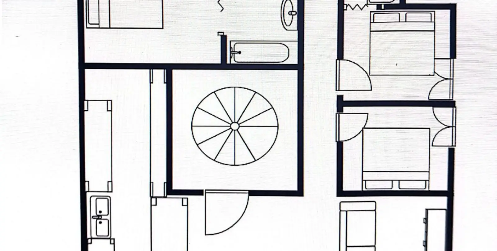 Venta de apartamento en planta media en Estepona 22