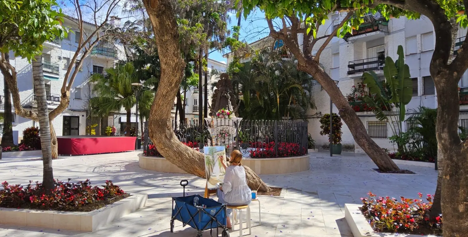 Venta de apartamento en planta media en Estepona 23