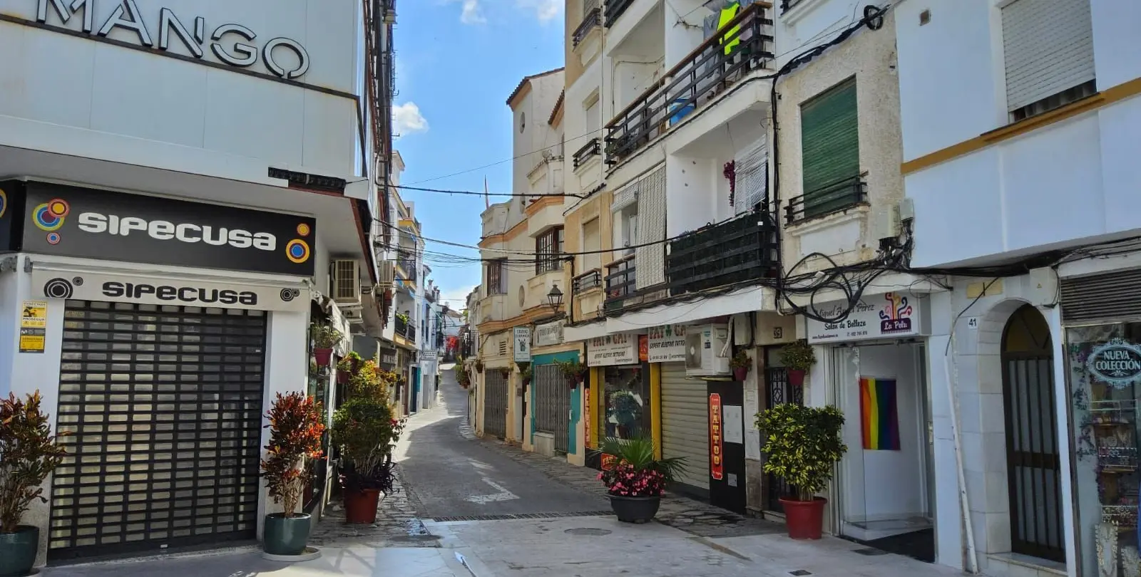 Venta de apartamento en planta media en Estepona 26